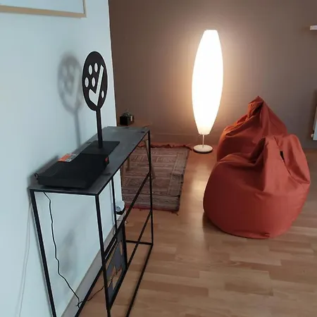 Cool Center Floral Apartman *